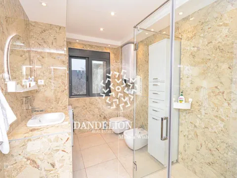 Izdavanje, kuća, 180m², Gornja Gorica, Podgorica - image 20