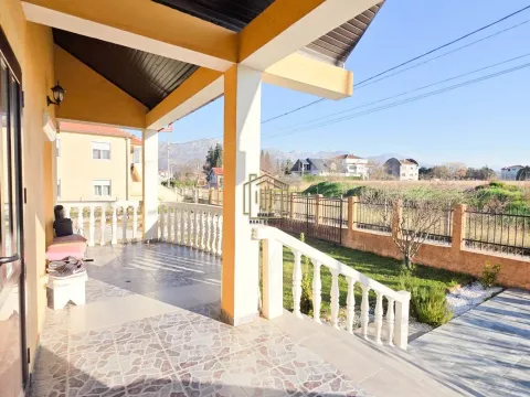 Prodaja, kuća, 350m², Zlatica, Podgorica - image 27