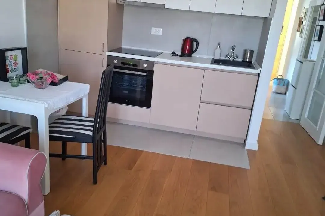 Rent, one bedroom apartment, 40m², Blok 6, Podgorica