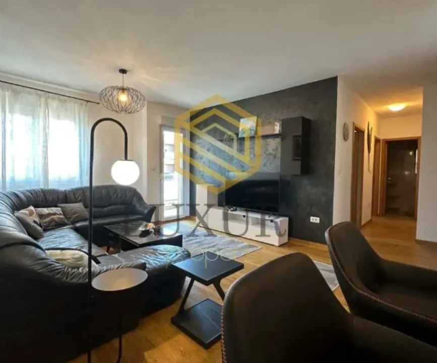Izdavanje, dvosoban stan, 64m², City Kvart, Podgorica