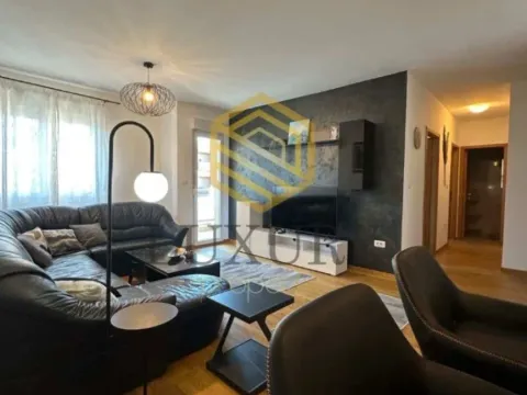 Izdavanje, dvosoban stan, 64m², City Kvart, Podgorica - image 1