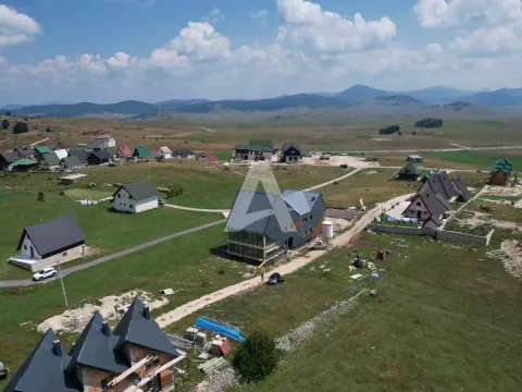 Prodaja, jednosoban stan, 31m², Žabljak, Crna Gora - image 15