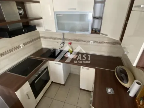 Izdavanje, dvosoban stan, 52m², Telep, Novi Sad Sve Podlokacije