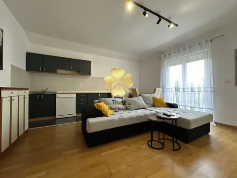 Izdavanje, dvosoban stan, 60m², Zagorič, Podgorica - image 13