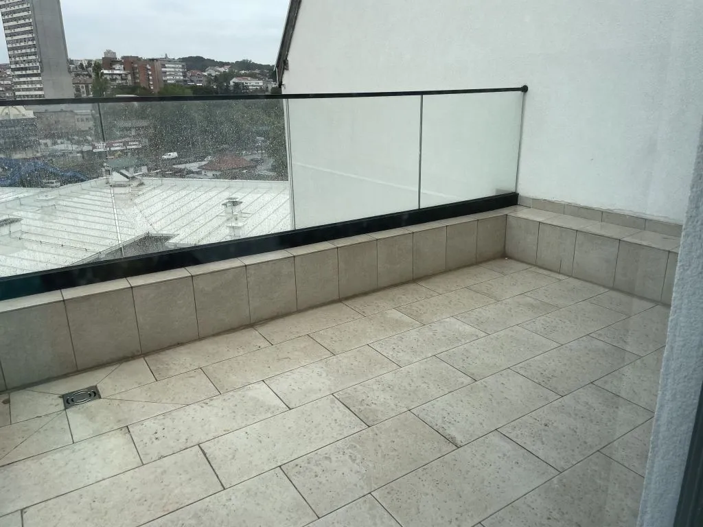 Prodaja, stan, 357m², Dušanovac, Voždovac Sve Podlokacije