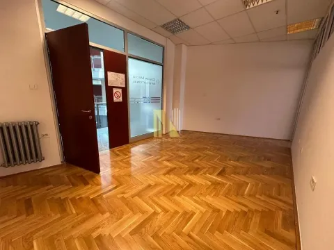 Rent, office space, 126m², Sajmište, Novi Sad - image 8