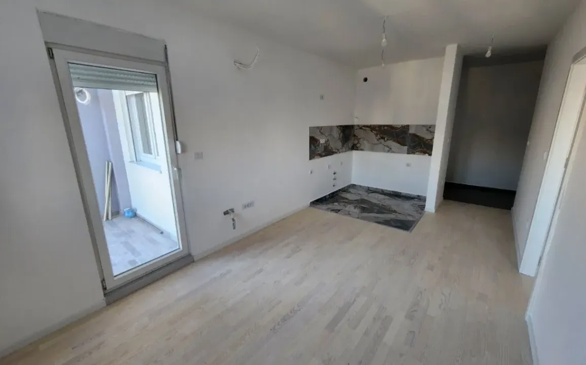 Prodaja, dvosoban stan, 46m², 1 maj, Podgorica