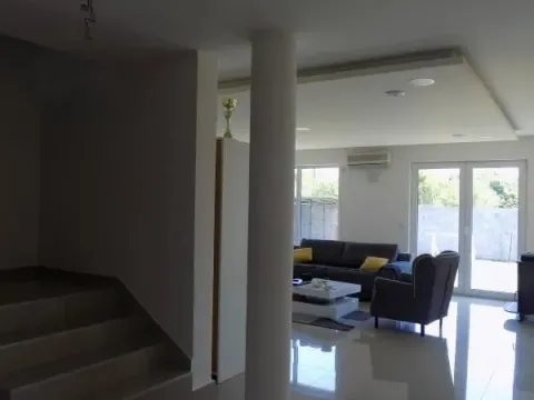 Sale, house, 327m², Ćuprija, Srbija - image 17