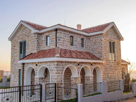 Sale, house, 320m², Kotor, Crna Gora - image 4