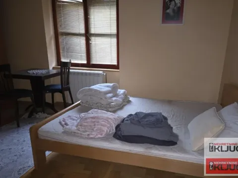 Rent, house, 250m², Sajmište, Novi Sad - image 35