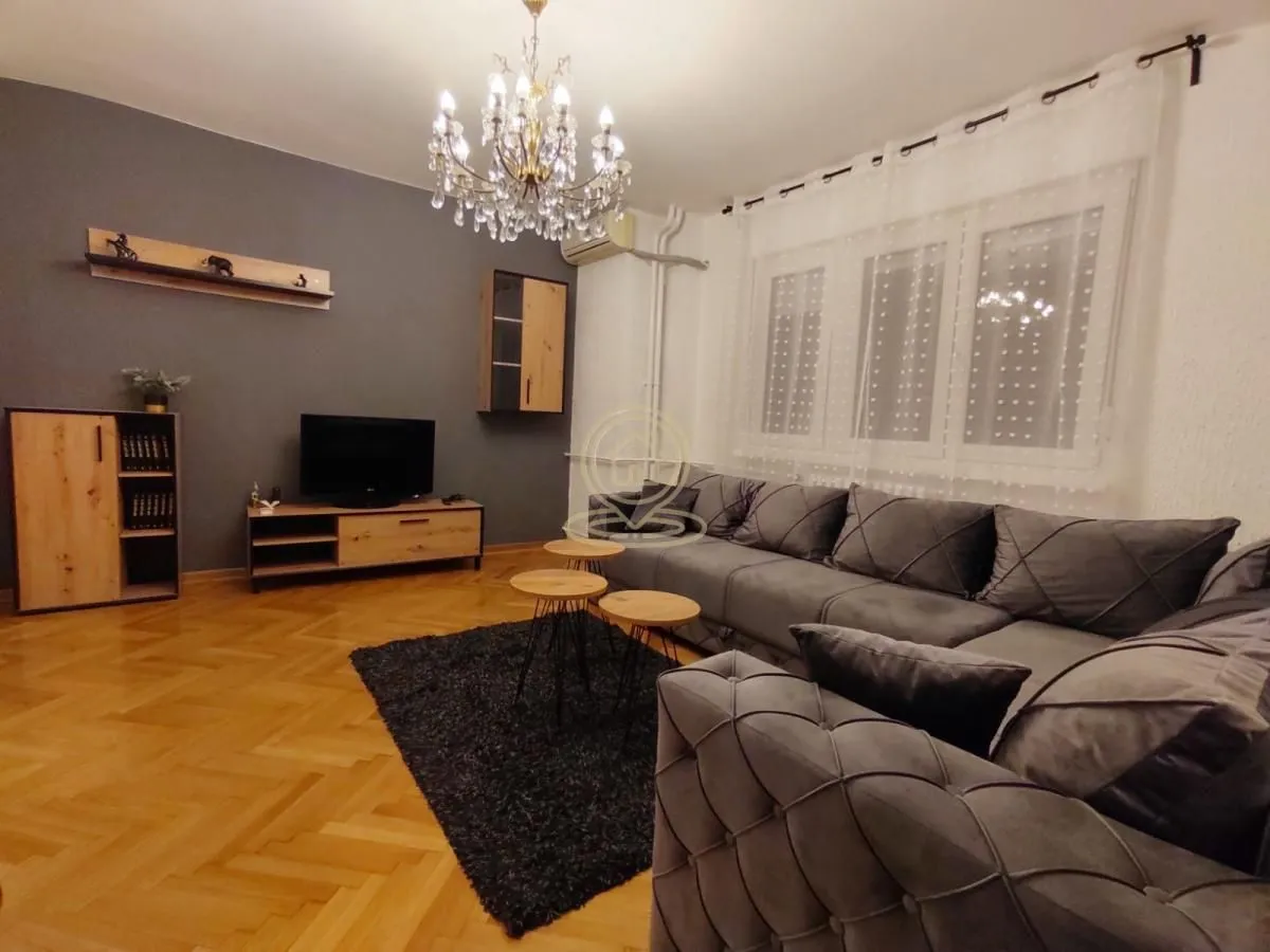 Rent, three bedroom apartment, 88m², Stari Grad, Beograd
