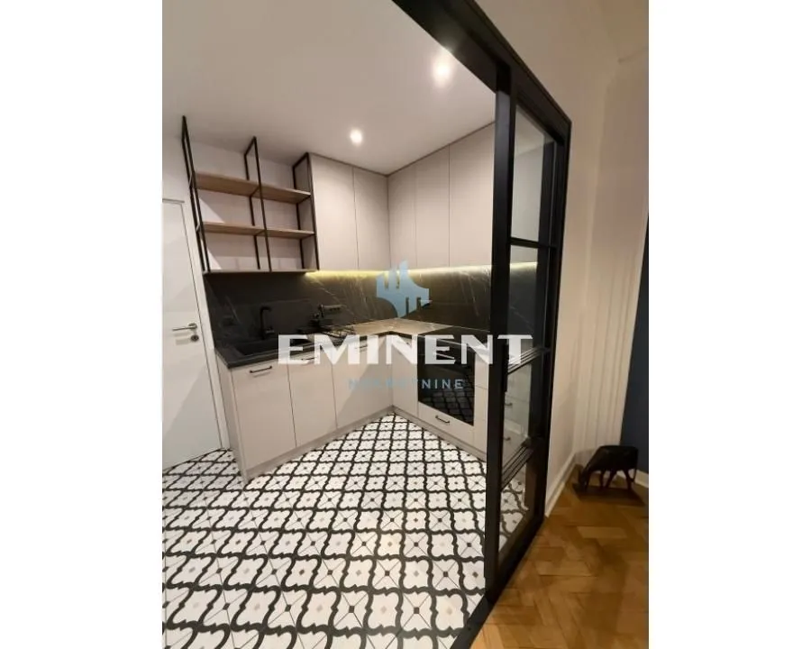 Izdavanje, trosoban stan, 86m², Banovo Brdo, Beograd
