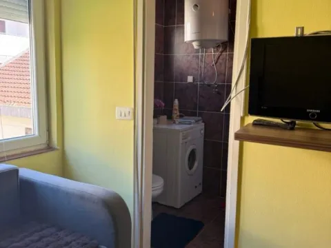 Rent, one bedroom apartment, 29m², Velji Vinogradi, Budva - image 4