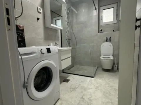 Rent, one bedroom apartment, 37m², Cetinje, Crna Gora - image 2