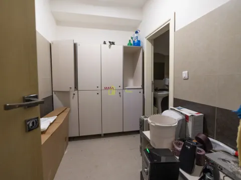 Prodaja, poslovni prostor, 1343m², Centar, Podgorica - image 22