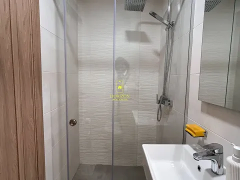 Izdavanje, dvosoban stan, 69m², Master Kvart, Podgorica - image 8