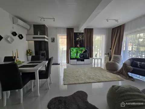 Sale, house, 140m², Zelenika, Herceg Novi