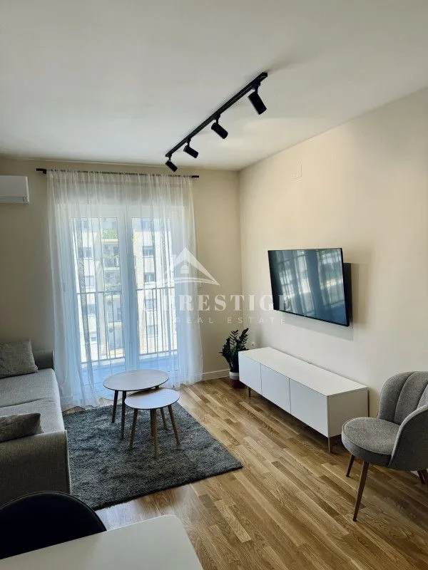 Rent, one bedroom apartment, 40m², Pobrežje, Podgorica
