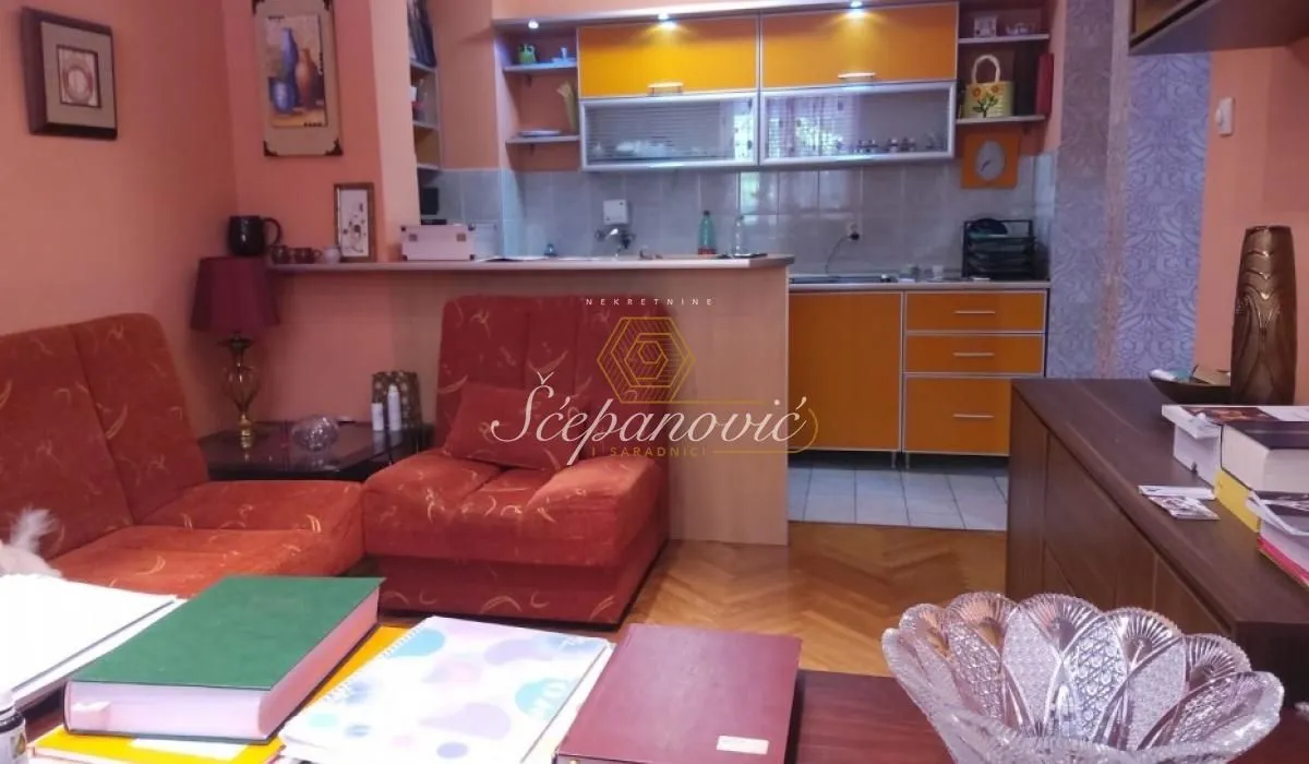 Prodaja, dvosoban stan, 39m², Socijalno, Novi Sad Sve Podlokacije