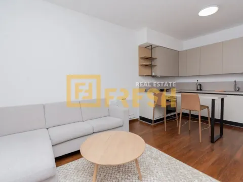 Izdavanje, trosoban stan, 90m², Master Kvart, Podgorica - image 16