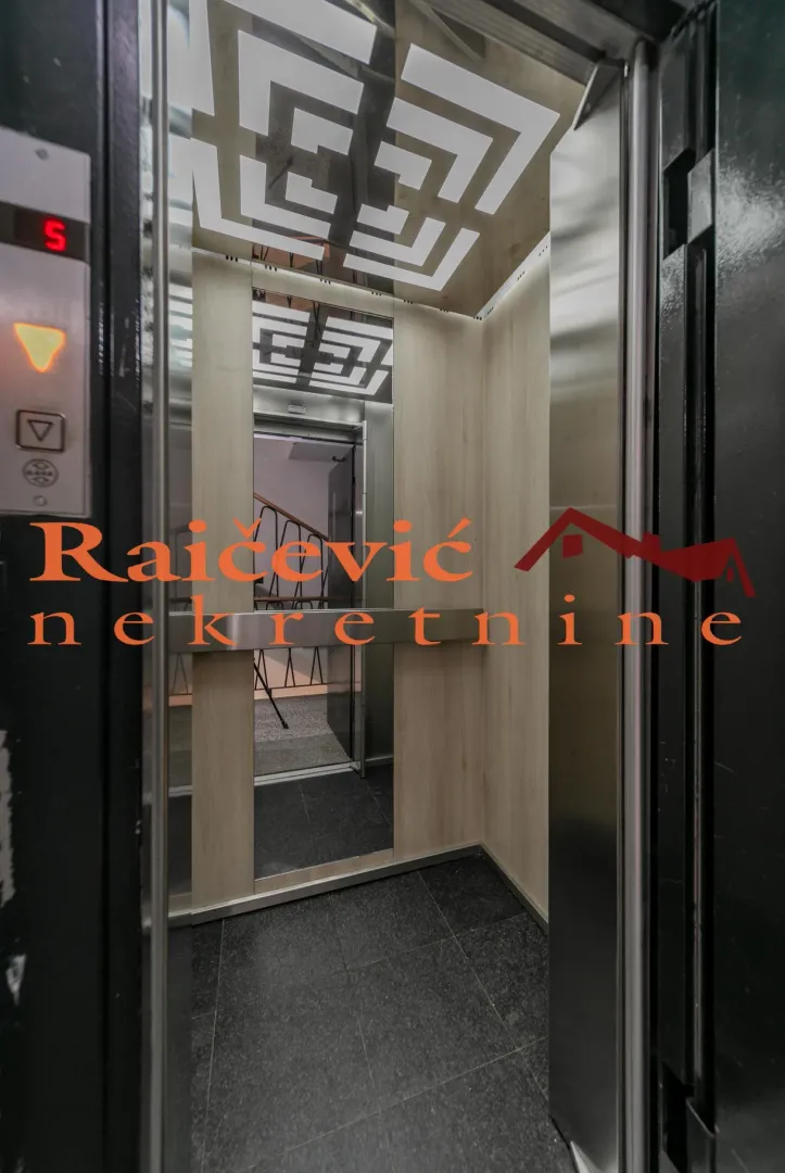 Sale, office space, 191m², Centar, Stara Pazova