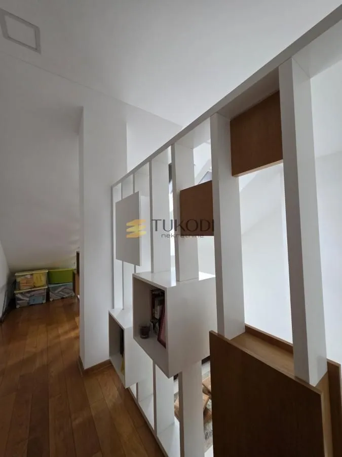 Prodaja, stan, 352m², Centar, Novi Sad