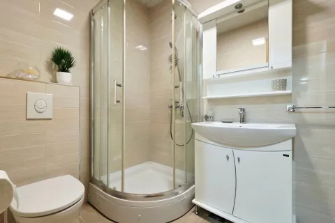 Rent, two bedroom apartment, 65m², City Kvart, Podgorica - image 9