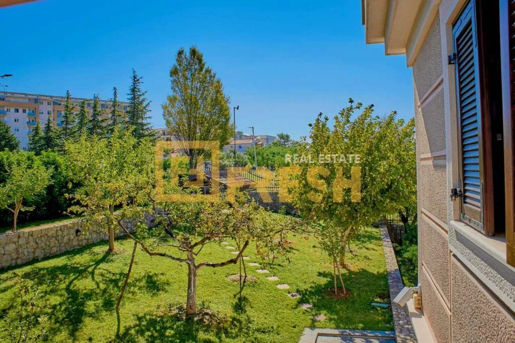 Sale, house, 300m², Zagorič, Podgorica