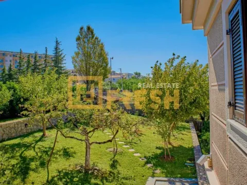 Prodaja, kuća, 300m², Zagorič, Podgorica - image 46