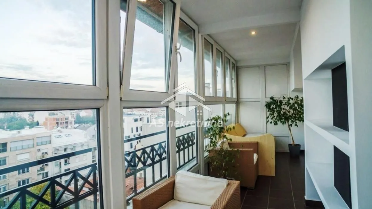 Rent, four bedroom apartment, 140m², Đeram Pijaca, Beograd