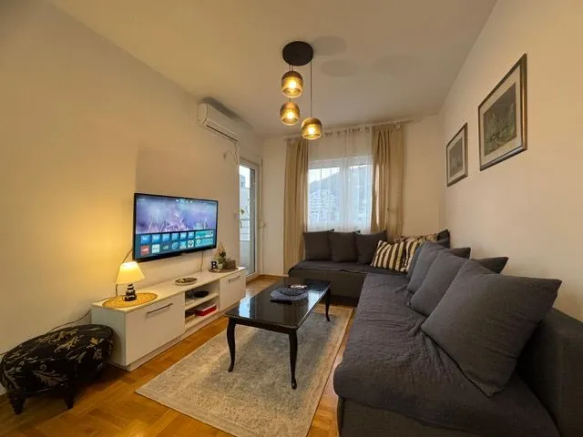 Rent, one bedroom apartment, 45m², Centar, Budva