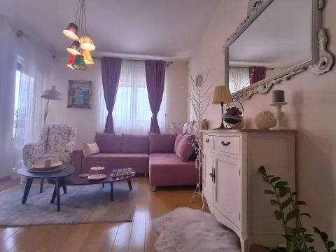 Izdavanje, stan, 55m², City Kvart, Podgorica