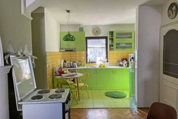 Prodaja, četvorosoban stan, 66m², Beograd, Srbija