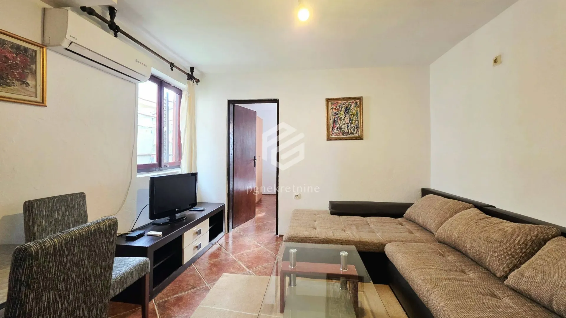 Rent, one bedroom apartment, 42m², Blok 9, Podgorica