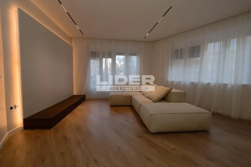 Prodaja, trosoban stan, 116m², Stari Grad, Beograd