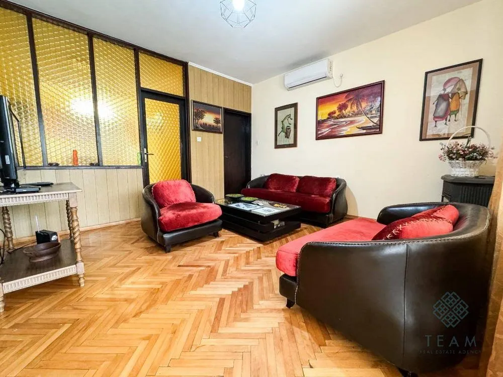 Prodaja, kuća, 210m², Masline, Podgorica