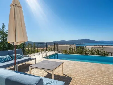 Prodaja, kuća, 180m², Tivat, Crna Gora - image 1