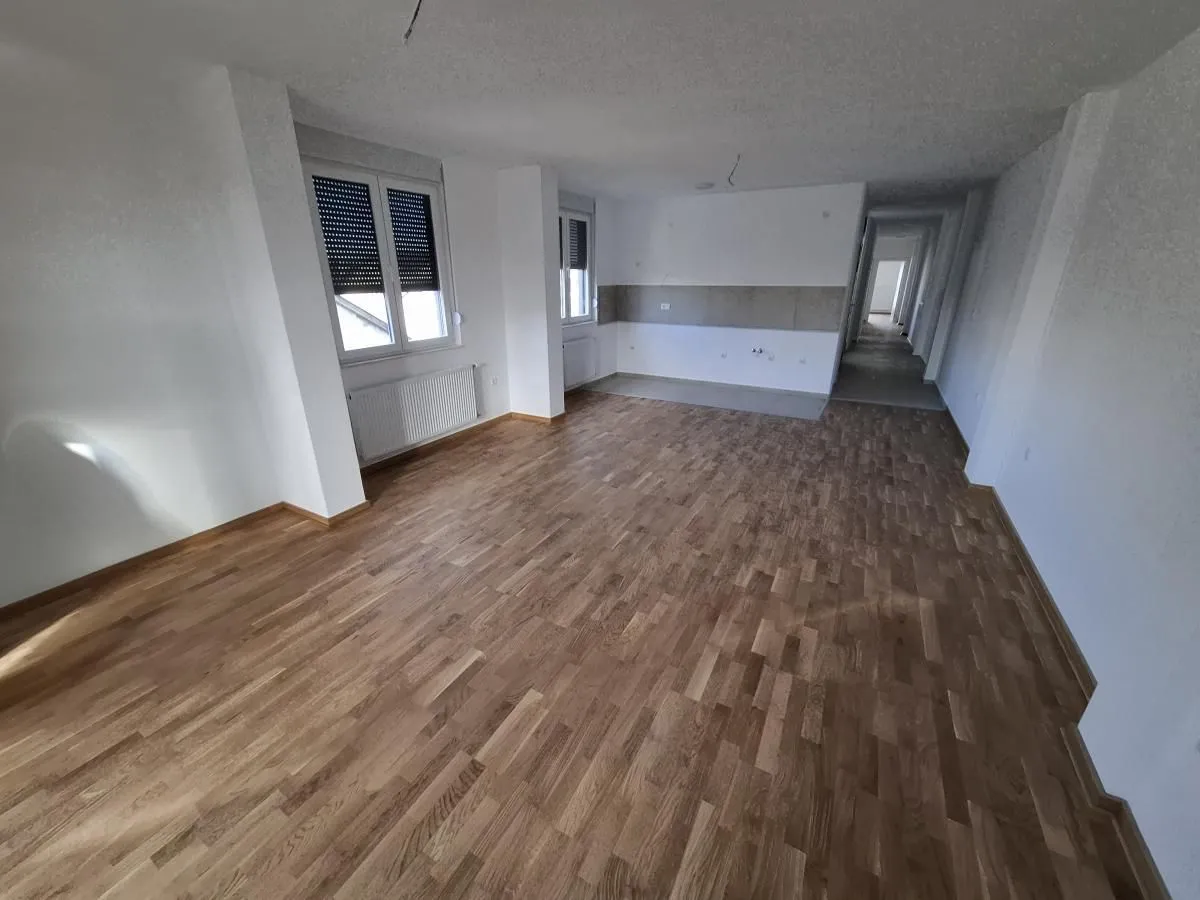 Prodaja, četvorosoban stan, 116m², Telep, Novi Sad Sve Podlokacije