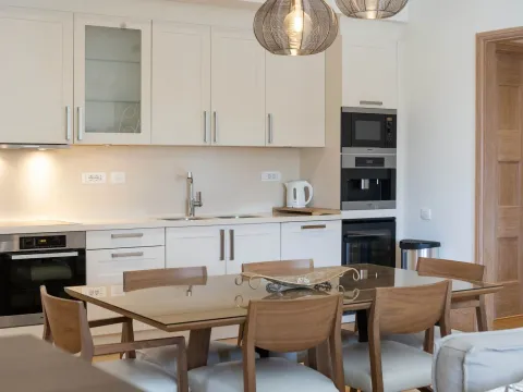 Rent, two bedroom apartment, 131m², Porto Montenegro, Tivat - image 11