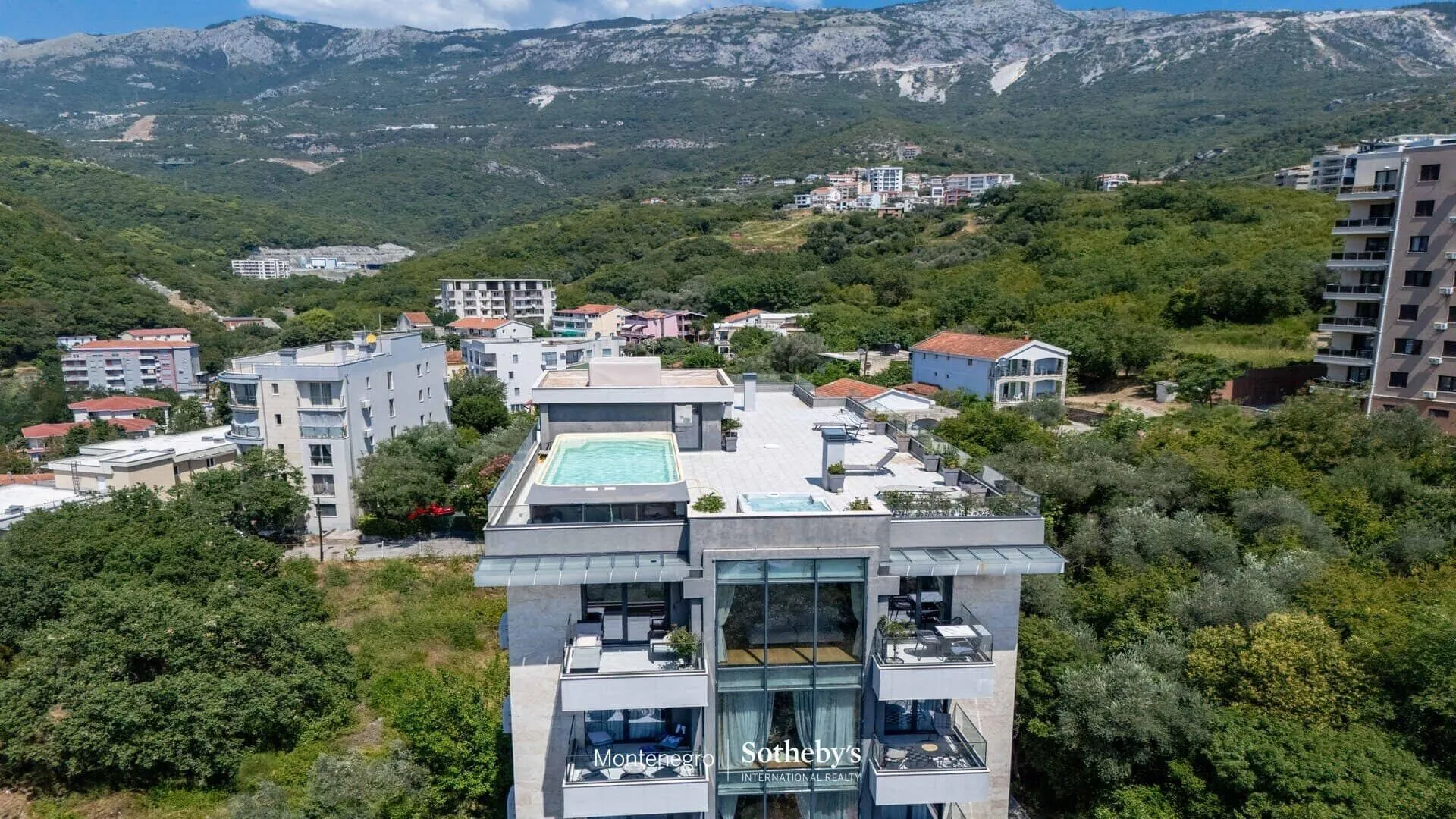 Sale, three bedroom apartment, 125m², Bečići, Budva