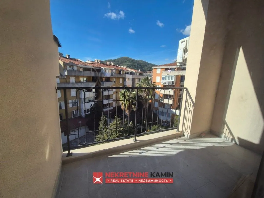 Sale, apartment, 71m², Adok, Budva