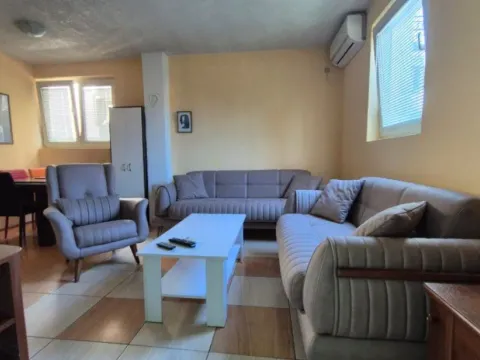 Izdavanje, jednosoban stan, 40m², Gornja Gorica, Podgorica - image 4