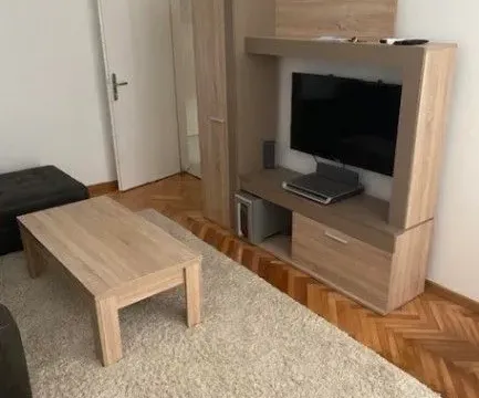 Izdavanje, dvosoban stan, 60m², Podgorica, Crna Gora - image 7