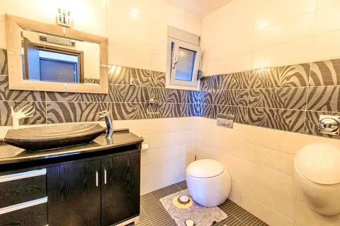 Prodaja, kuća, 300m², Budva, Crna Gora - image 11