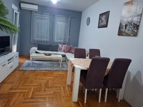 Izdavanje, jednosoban stan, 44m², City Kvart, Podgorica - image 4