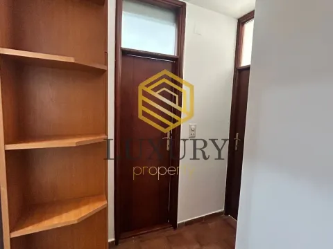 Izdavanje, trosoban stan, 120m², Pobrežje, Podgorica - image 17