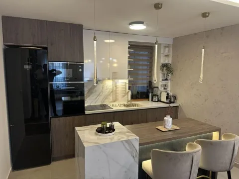 Prodaja, četvorosoban stan, 115m², Južni Bulevar, Vračar Sve Podlokacije - image 6