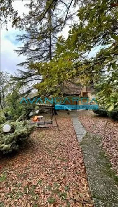 Izdavanje, stan, 250m², Sopot, Beograd