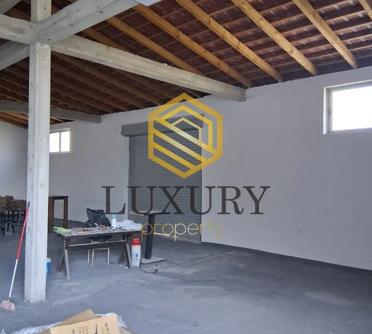 Rent, office space, 290m², Spuž, Danilovgrad
