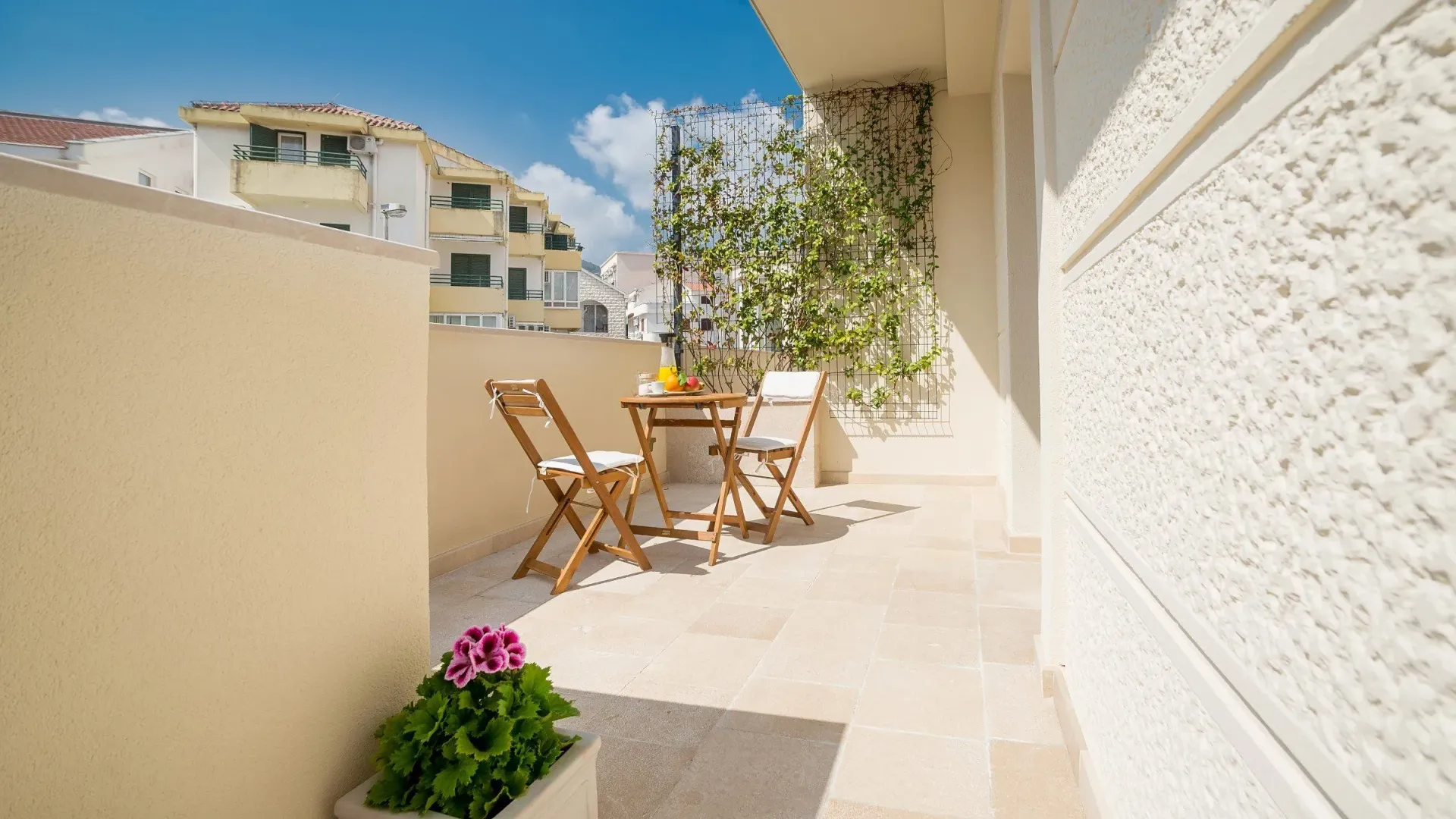 Sale, hospitality venue, 317m², Budva, Crna Gora